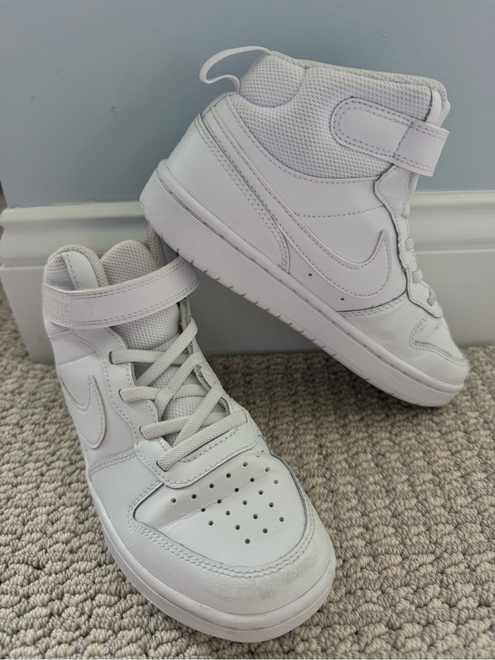 Nike Kids White Mid-Top Sneakers with Hook-and-Loop Strap